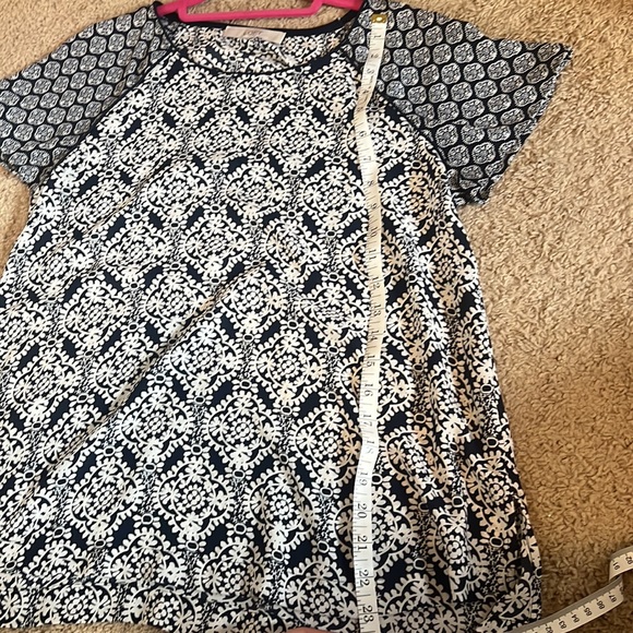 Blue and white blouse - Picture 6 of 6